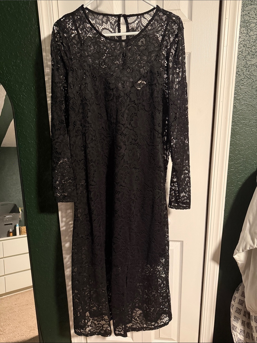 a new day Black Lace Long-Sleeve Shift Dress